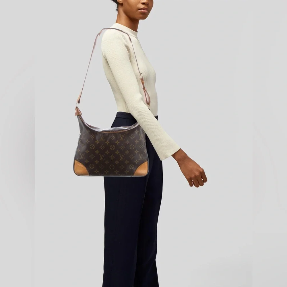 Louis Vuitton Boulogne 30 Monogram Canvas Vintage Retro Y2K LV Shoulder Bag